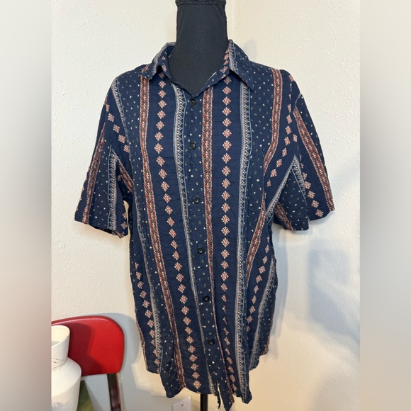 Vatpave Other - *2/$22* Vatpave button down